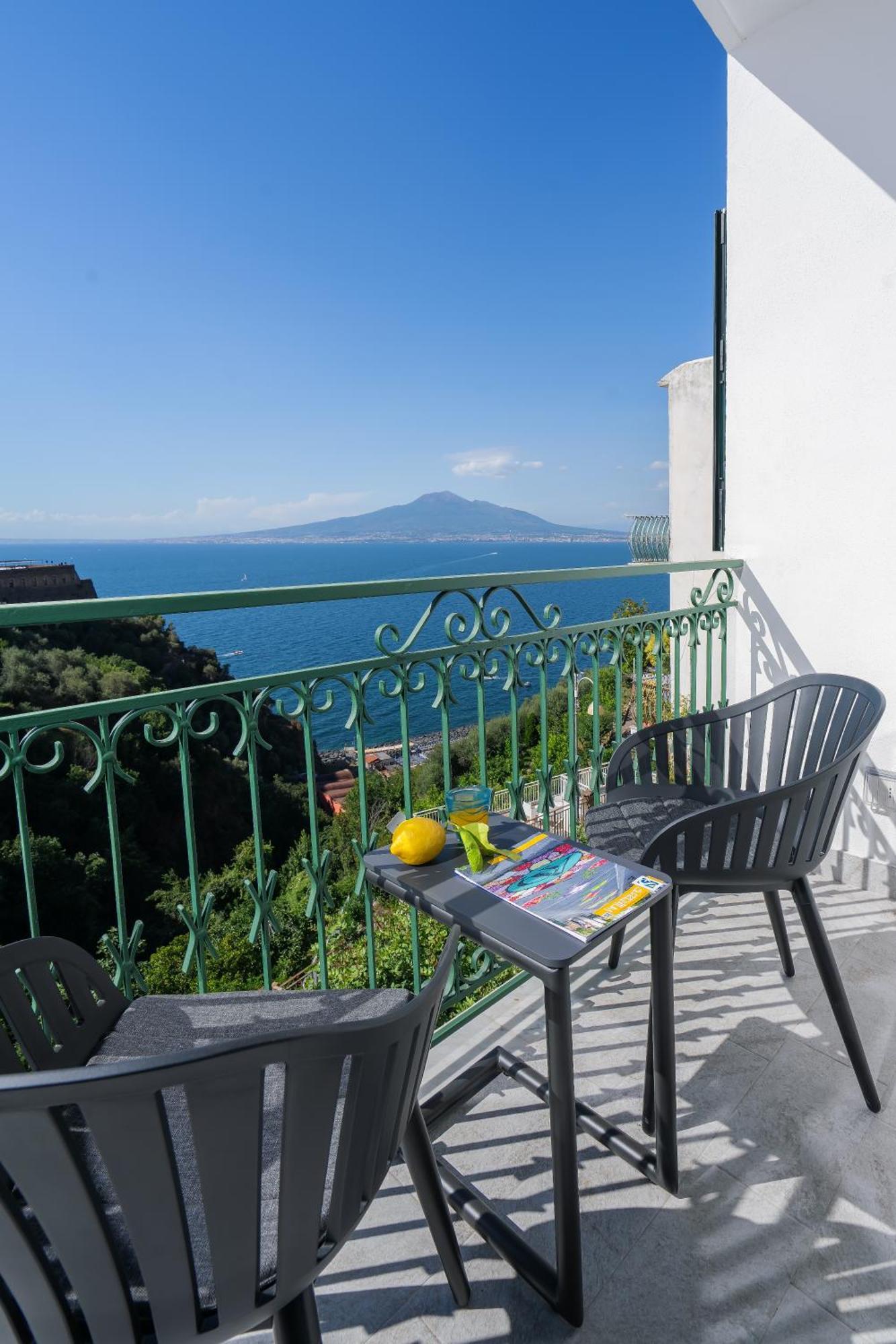 Sea View Deluxe Apartments Віко-Екуенсе Екстер'єр фото